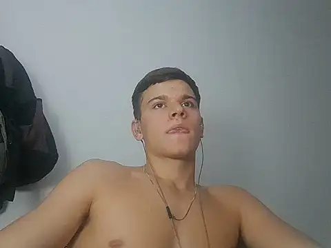 vitorsafado19 online show from 02/23/25, 04:50