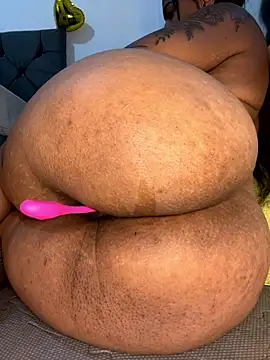 Snapshot of Charlotte_bronxxx chatting on 01/07/26, 09:28 Charlotte bronxxx online show from 01/07/26, 09:28