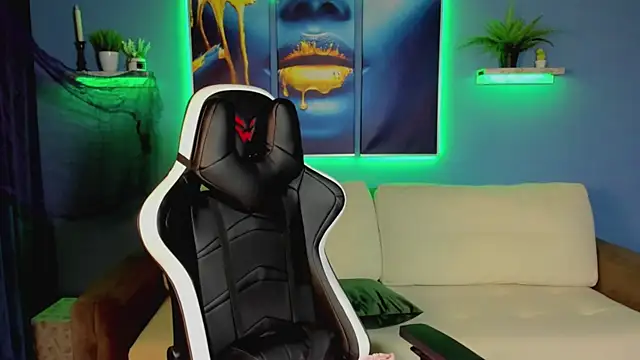 Snapshot of lu_muon chatting on 11/01/25, 01:18 lu muon online show from 11/01/25, 01:18