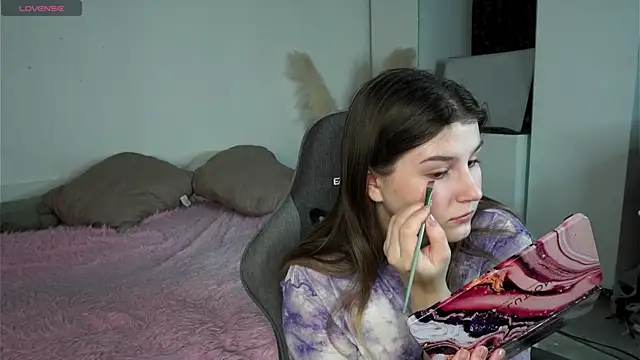 nawuwu online show from 11/29/25, 06:38