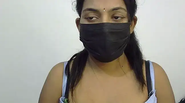 Snapshot of Reddy_Trisha chatting on 01/22/25, 02:24 Reddy Trisha online show from 01/22/25, 02:24