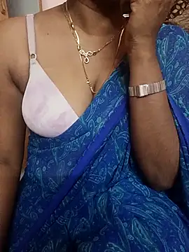 Snapshot of Vedha_Vedhika chatting on 10/02/25, 01:07 Vedha Vedhika online show from 10/02/25, 01:07