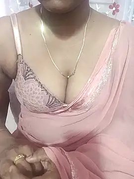 Snapshot of Vedha_Vedhika chatting on 10/16/25, 01:56 Vedha Vedhika online show from 10/16/25, 01:56