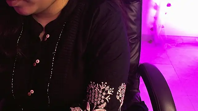 Snapshot of Gagankaur chatting on 11/08/25, 02:12 Gagankaur online show from 11/08/25, 02:12