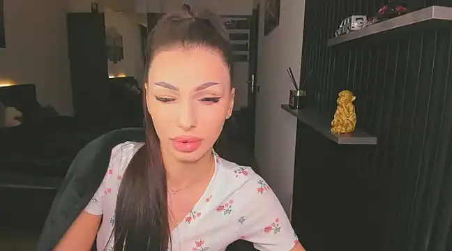 HelenShawn online show from 01/28/25, 12:36