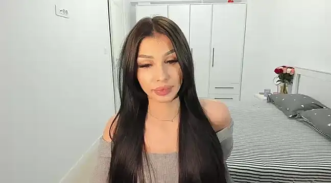 HelenShawn online show from 02/15/25, 12:04