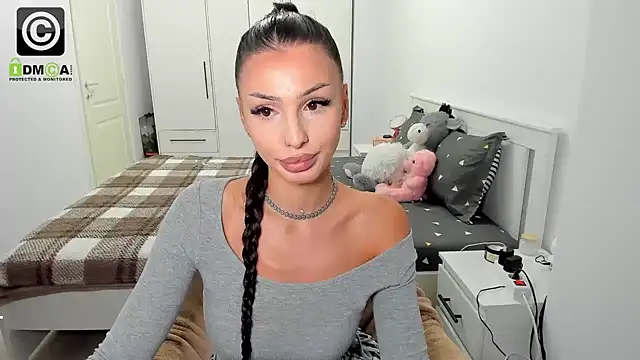 HelenShawn online show from 12/02/25, 09:32