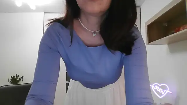 Victoria Glam online show from 02/04/25, 04:50