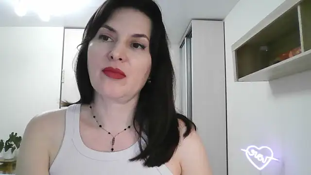 Victoria Glam online show from 02/28/25, 09:44