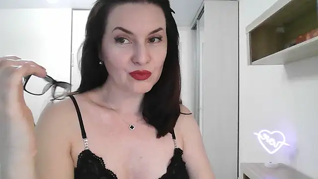 Victoria Glam online show from 03/02/25, 07:12