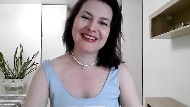 Victoria Glam online show from 09/12/25, 04:29