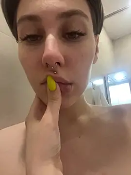 Molli Luv online show from 12/04/25, 07:17