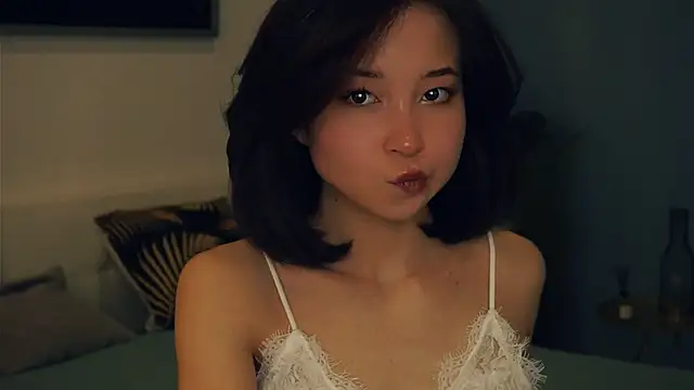 VeronaCritchlow online show from 02/07/25, 08:44