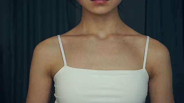 VeronaCritchlow online show from 03/05/25, 07:38