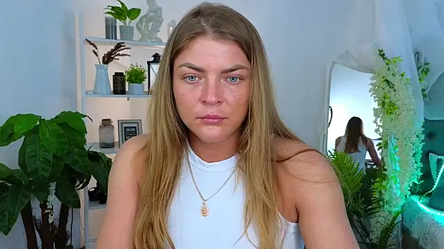 Donna Sun online show from 02/28/26, 07:09