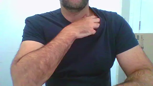 Snapshot of _tuga_man_ chatting on 11/04/25, 01:54 tuga man online show from 11/04/25, 01:54