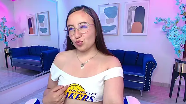 Lilyy evans online show from 02/12/25, 05:48