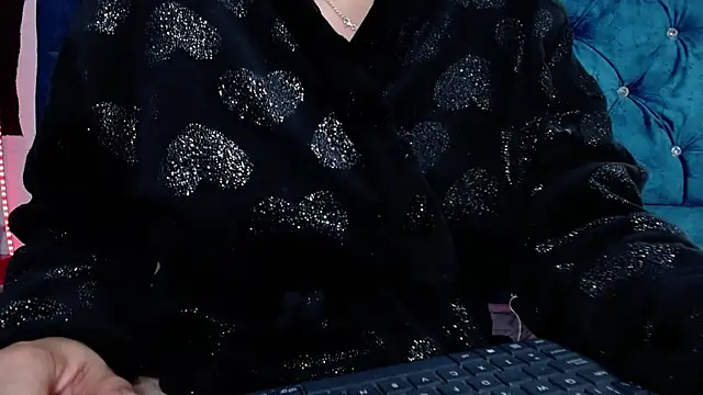 isabelajonesgl online show from 02/15/25, 10:10