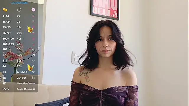 Snapshot of GerberaBlooms77 chatting on 02/02/25, 04:11 GerberaBlooms77 online show from 02/02/25, 04:11