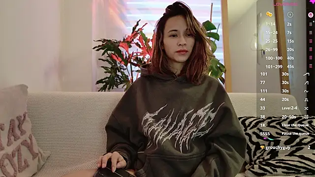 Snapshot of GerberaBlooms77 chatting on 03/25/26, 10:54 GerberaBlooms77 online show from 03/25/26, 10:54