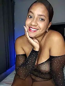 Snapshot of domi_hot123 chatting on 03/18/25, 05:41 domi hot123 online show from 03/18/25, 05:41