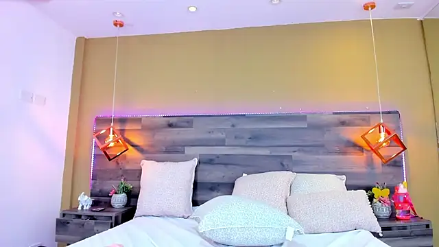 MeganCrow online show from 03/09/25, 09:46