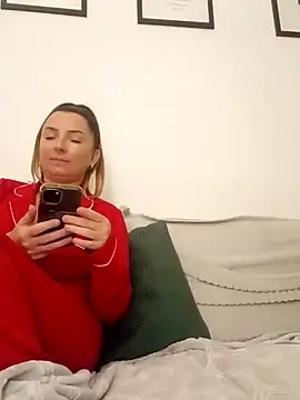 MolliexLexi1 online show from 01/24/25, 08:54