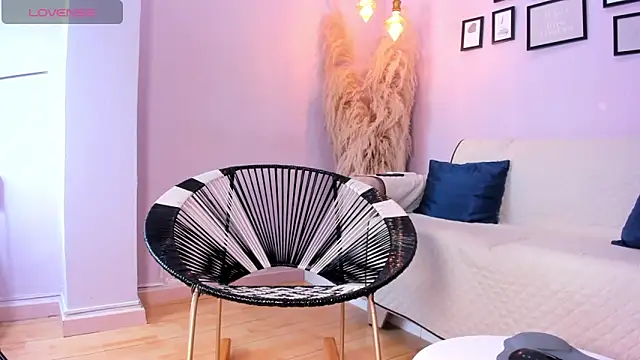 alana rossetti online show from 11/16/25, 12:55