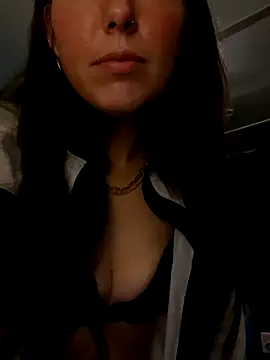 Hornyamy026 online show from 11/12/25, 09:36