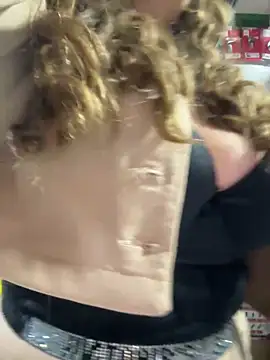 Snapshot of masmelorosa chatting on 09/09/25, 03:00 masmelorosa online show from 09/09/25, 03:00