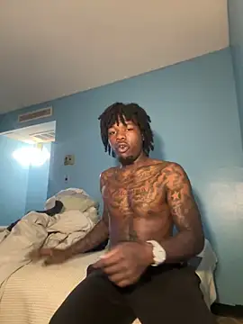 Snapshot of squirmxx10 chatting on 03/03/25, 09:33 squirmxx10 online show from 03/03/25, 09:33