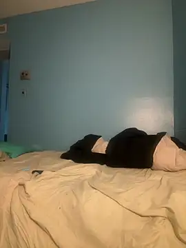 Snapshot of squirmxx10 chatting on 03/20/25, 09:48 squirmxx10 online show from 03/20/25, 09:48