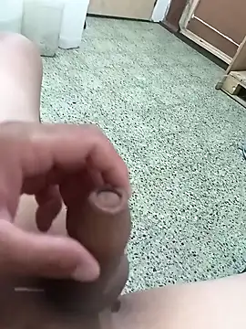 Snapshot of parejarica420 chatting on 02/03/25, 04:04 parejarica420 online show from 02/03/25, 04:04