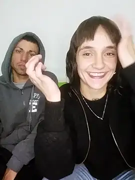 parejarica420 online show from 05/20/26, 04:57