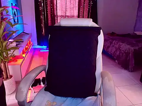 latexgoddes online show from 01/08/26, 09:17