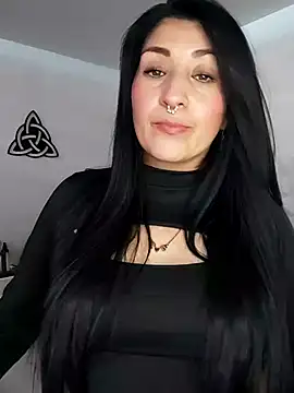 Snapshot of milfjade01 chatting on 03/21/25, 02:40 milfjade01 online show from 03/21/25, 02:40