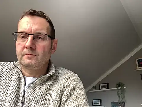 Snapshot of The_Rocket chatting on 02/17/25, 10:51 The Rocket online show from 02/17/25, 10:51
