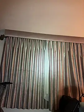 Snapshot of PhattPinxkTaco chatting on 02/01/25, 04:35 PhattPinxkTaco online show from 02/01/25, 04:35