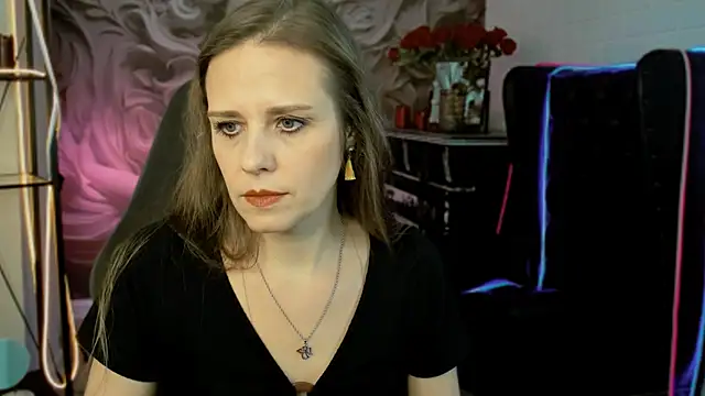 Snapshot of EmiliaBedy chatting on 02/17/25, 09:24 EmiliaBedy online show from 02/17/25, 09:24