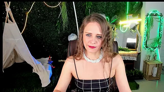 EmiliaBedy online show from 12/14/25, 09:14