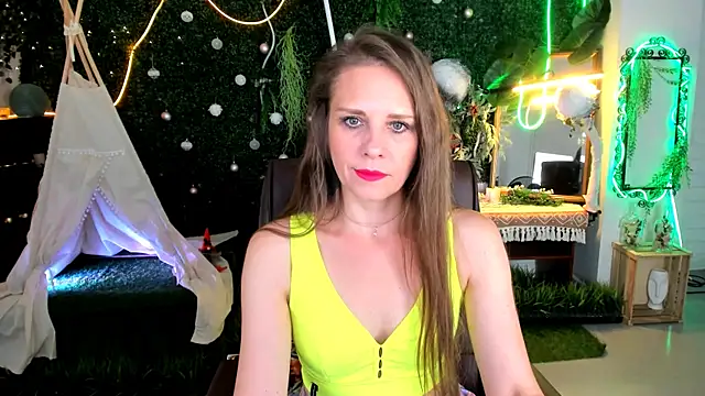EmiliaBedy online show from 06/07/26, 09:02