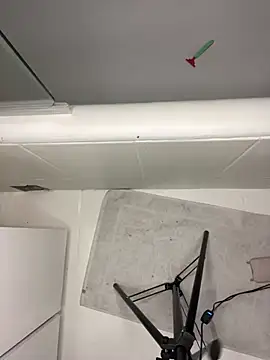 Snapshot of bunnythetailor chatting on 02/21/25, 01:44 bunnythetailor online show from 02/21/25, 01:44