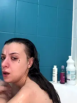 Snapshot of bunnythetailor chatting on 09/21/25, 02:19 bunnythetailor online show from 09/21/25, 02:19