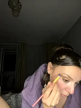 Snapshot of bunnythetailor chatting on 10/14/25, 06:09 bunnythetailor online show from 10/14/25, 06:09