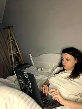 Snapshot of bunnythetailor chatting on 11/20/25, 02:28 bunnythetailor online show from 11/20/25, 02:28