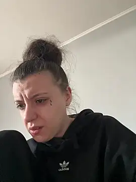 Snapshot of bunnythetailor chatting on 02/16/26, 10:44 bunnythetailor online show from 02/16/26, 10:44