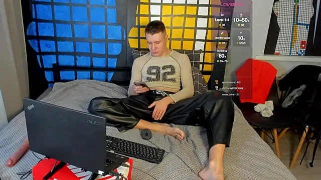 Snapshot of alex_mel chatting on 02/01/25, 12:58 alex mel online show from 02/01/25, 12:58