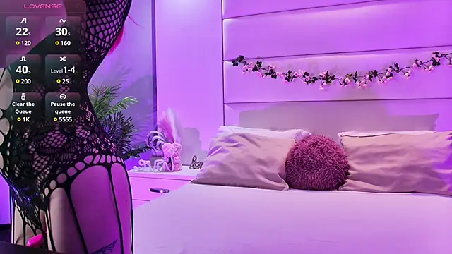 AylaPearl online show from 02/18/25, 04:26