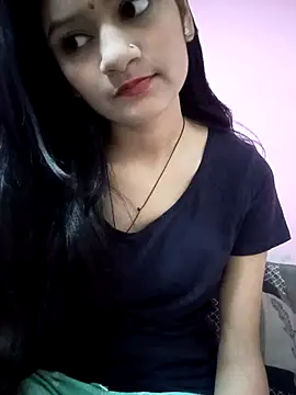 Snapshot of Tanu-00 chatting on 09/25/25, 04:21 Tanu-00 online show from 09/25/25, 04:21