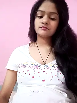 Snapshot of Tanu-00 chatting on 10/13/25, 04:07 Tanu-00 online show from 10/13/25, 04:07